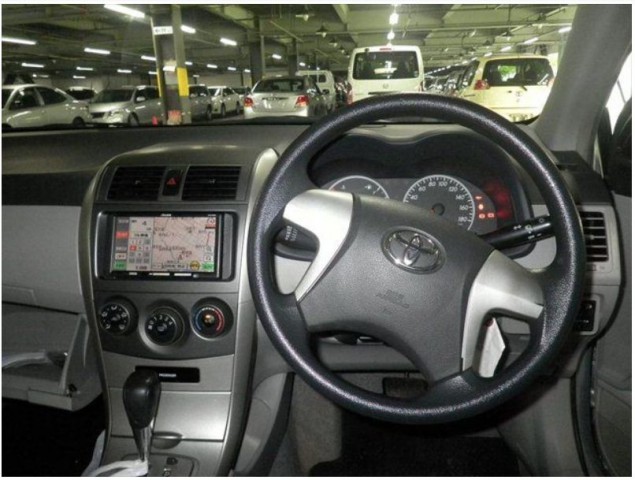 COROLLA AXIO 4WD X4