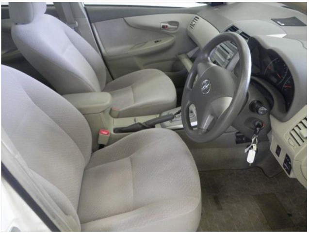 COROLLA AXIO 3