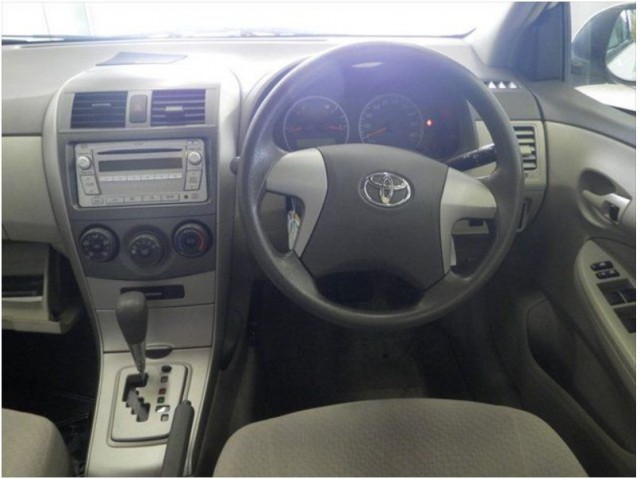 COROLLA AXIO 4