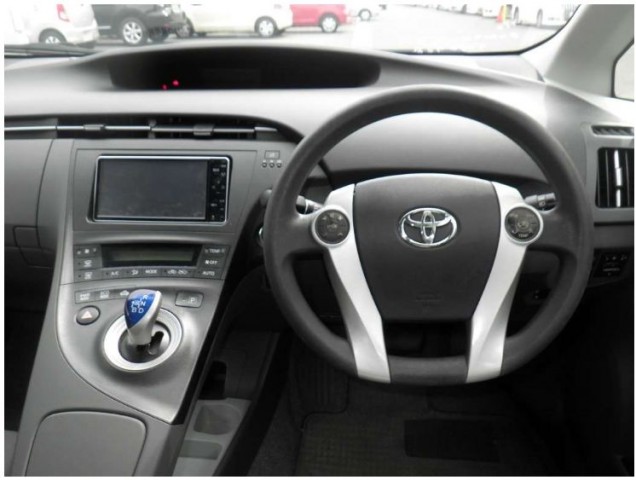 PRIUS S6