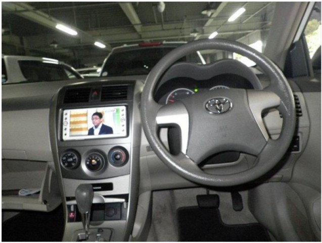 COROLLA AXIO X4