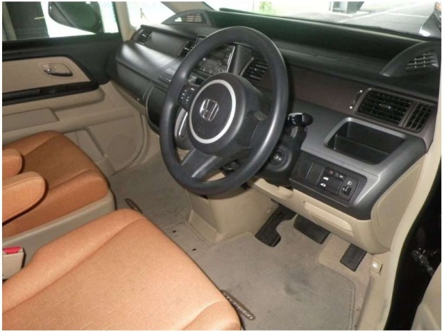STEP WAGON G L PACKAGE5