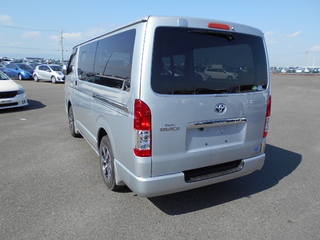 HIACE VAN DX GL PACKAGE3