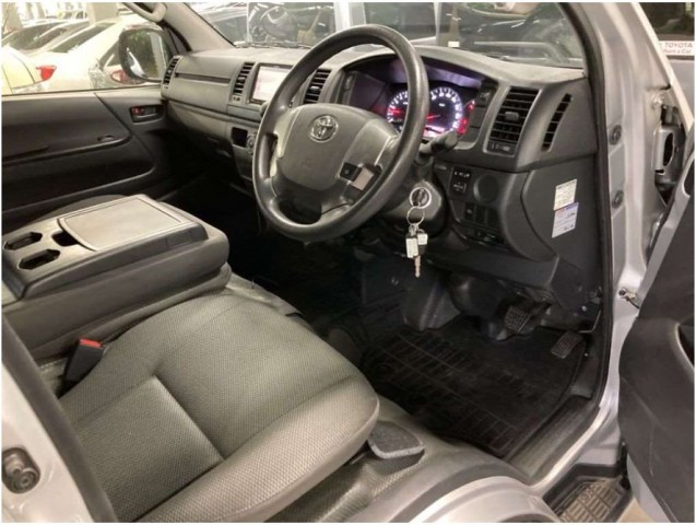 HIACE VAN  LONG DX GL PACKAGE5