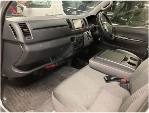 HIACE VAN LONG DX GL PACKAGE7