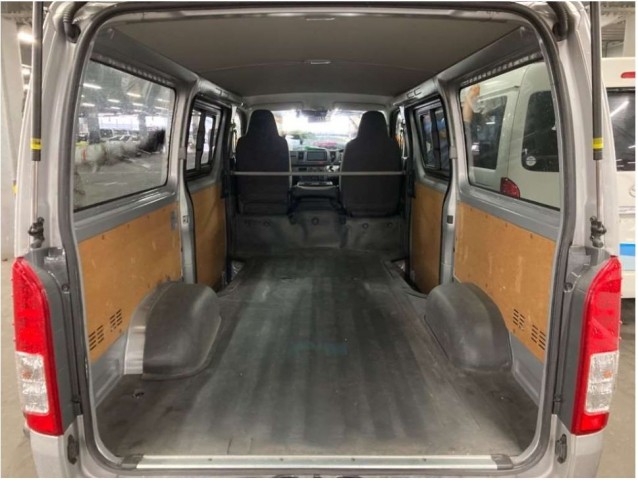 HIACE VAN LONG DX GL PACKAGE9