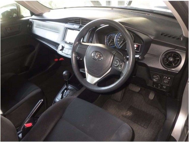 COROLLA AXIO HYBRID5