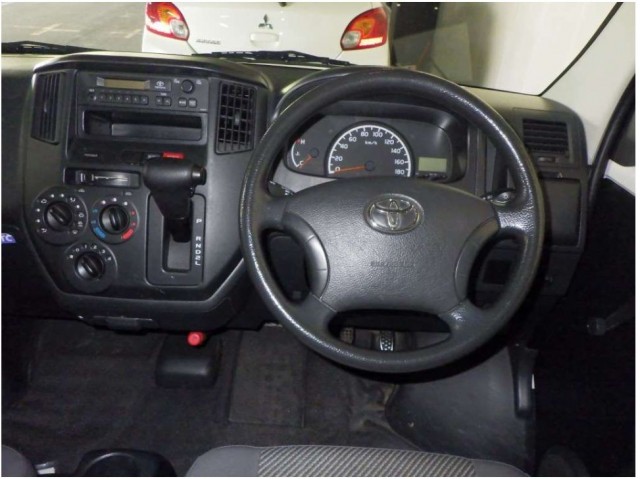 LITE ACE TRUCK DX6