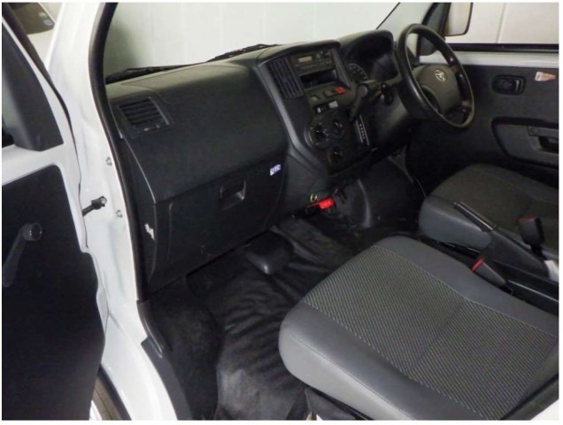 LITE ACE TRUCK DX7