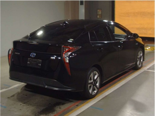 PRIUS HYBRID S TOURING SELECTION3