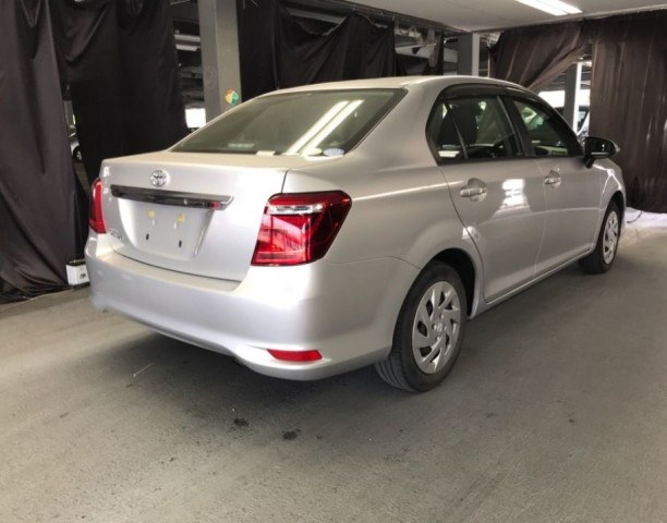 COROLLA AXIO 1.5X3