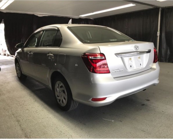 COROLLA AXIO 1.5X4