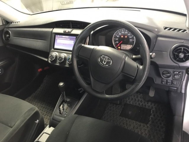 COROLLA AXIO 1.5X5