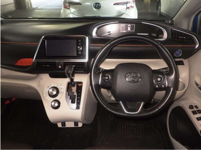 SIENTA HYBRID G6