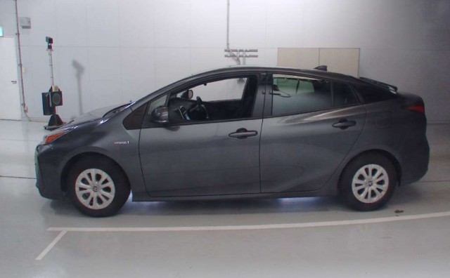 PRIUS HYBRID S4