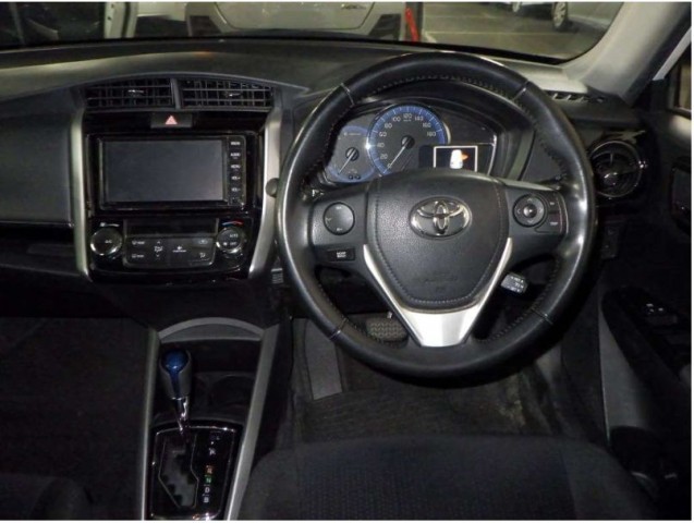 COROLLA FIELDER HYBRID G6