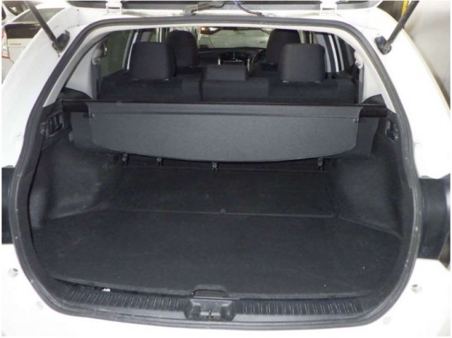 COROLLA FIELDER HYBRID G8