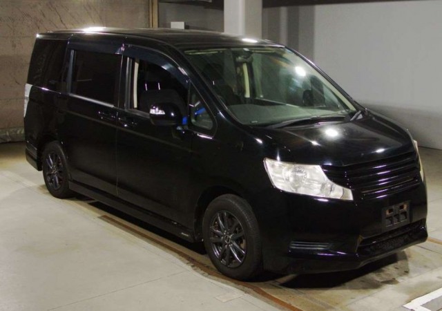 STEP WAGON G L PACKAGE1