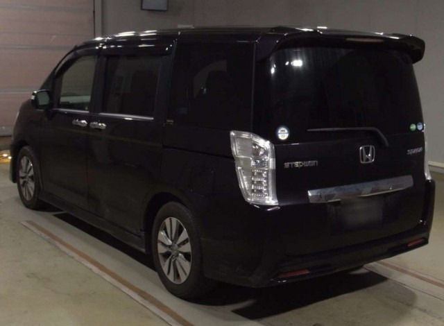 STEP WAGON　SPADA Z INTERNAVI SELECTION4