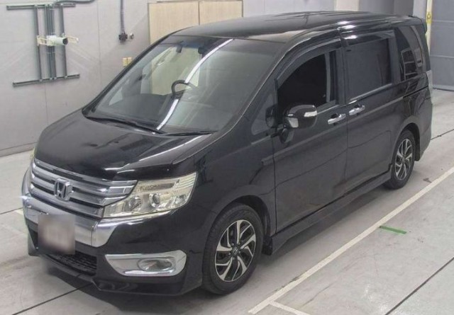 STEP WAGON SPADA Z2