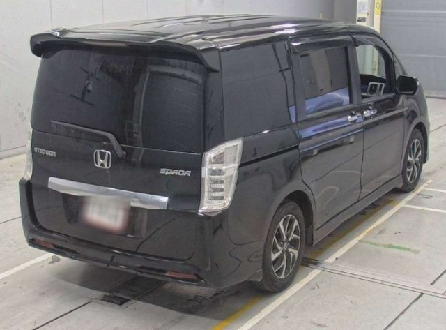 STEP WAGON SPADA Z5