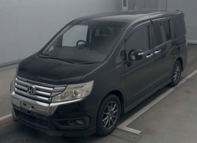 STEP WAGON SUPADA Z2