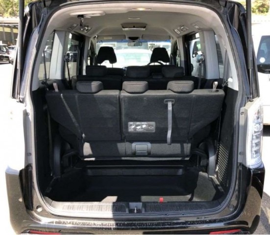 STEP WAGON SUPADA Z8