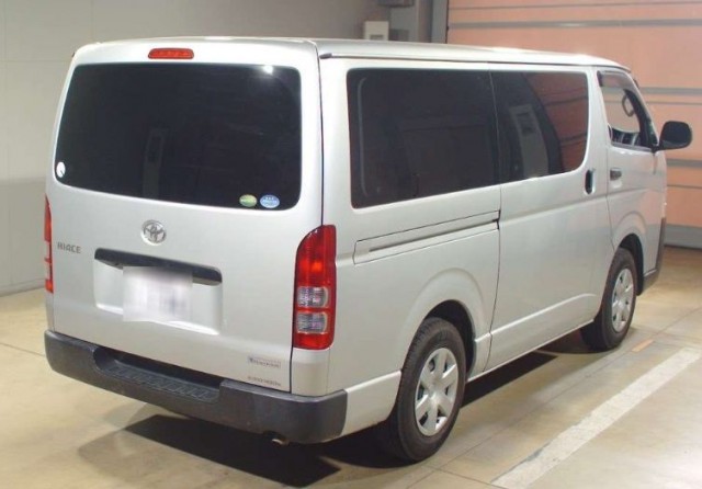 HIACE VAN LONG DX3