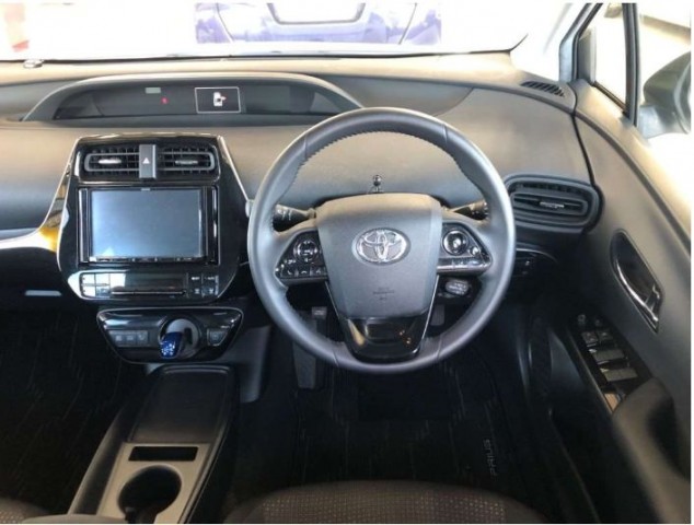 PRIUS S6