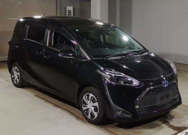 SIENTA HYBRID G CUERO1