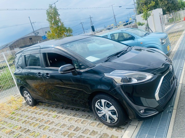 SIENTA HYBRID G CUERO17