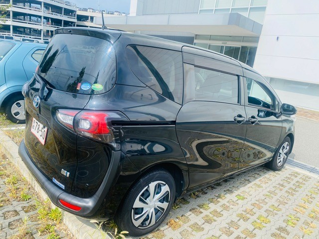 SIENTA HYBRID G CUERO19