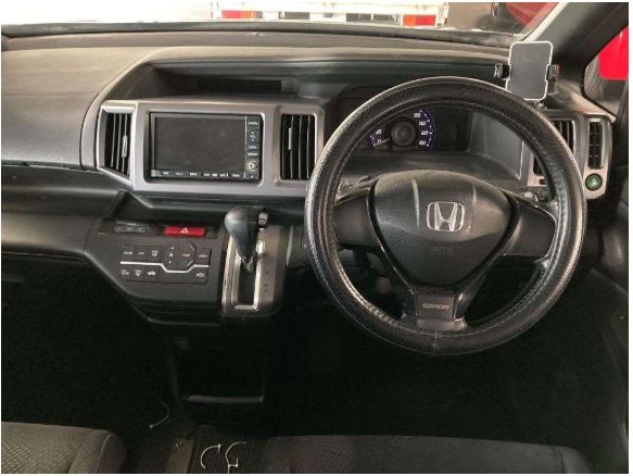 STEP WAGON  SUPADA Z6