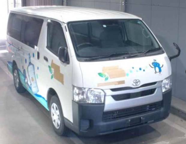 HIACE VAN DX1