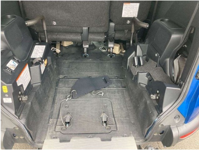 SIENTA X SHEELCHARE ACCESSIBLE10