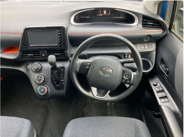 SIENTA X SHEELCHARE ACCESSIBLE6