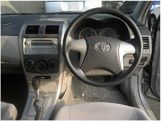 COROLLA AXIO  4