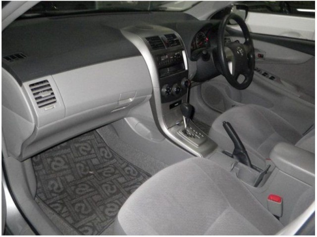 COROLLA AXIO  X8