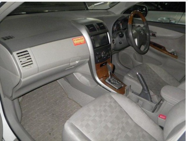 COROLLA AXIO  G7